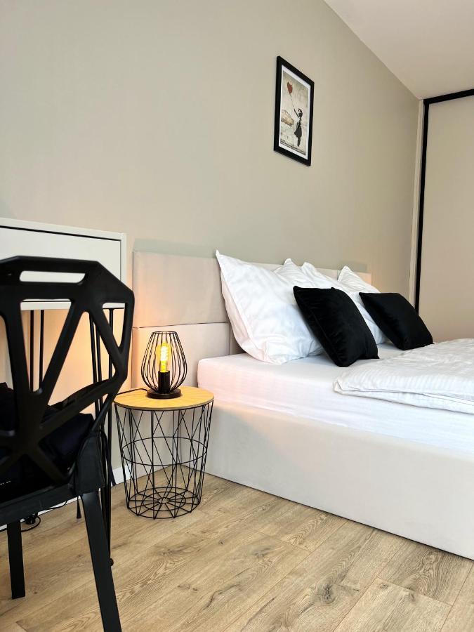 Cozy Stay Apartment Trencin Bagian luar foto