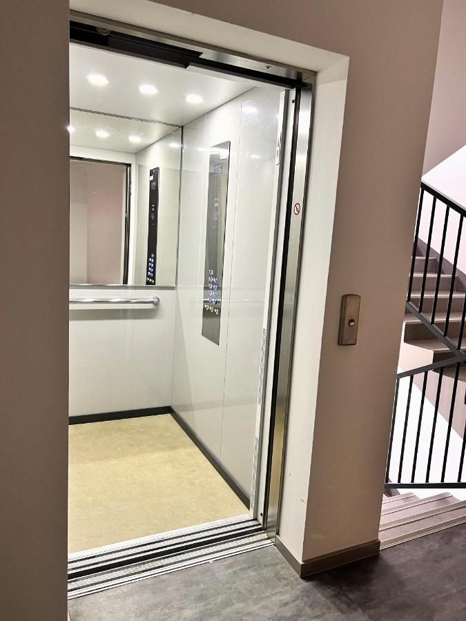 Cozy Stay Apartment Trencin Bagian luar foto