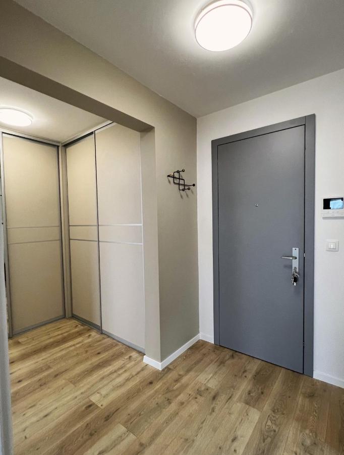 Cozy Stay Apartment Trencin Bagian luar foto