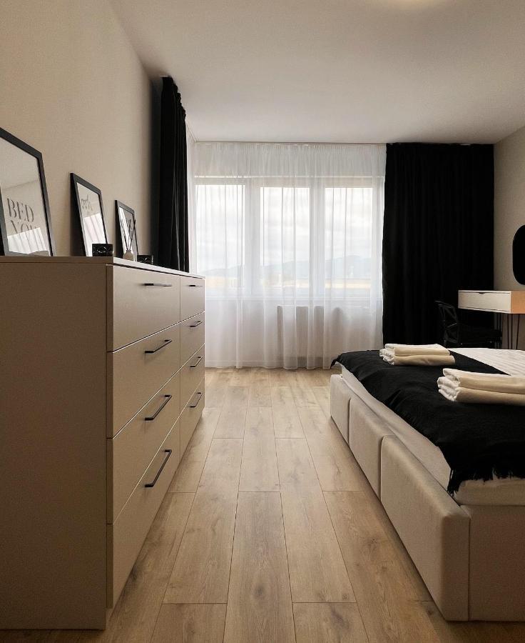 Cozy Stay Apartment Trencin Bagian luar foto