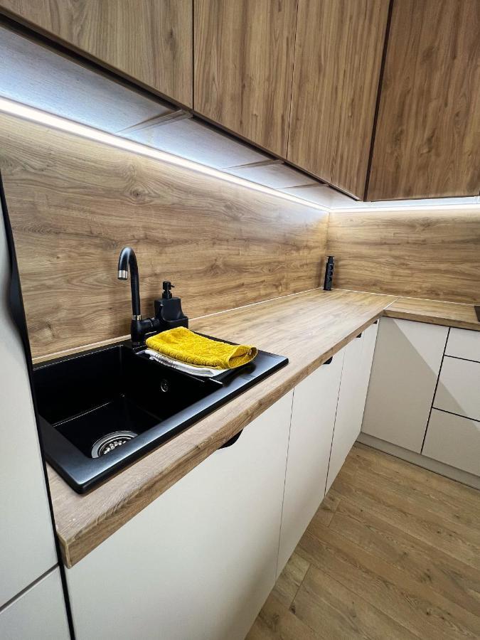 Cozy Stay Apartment Trencin Bagian luar foto