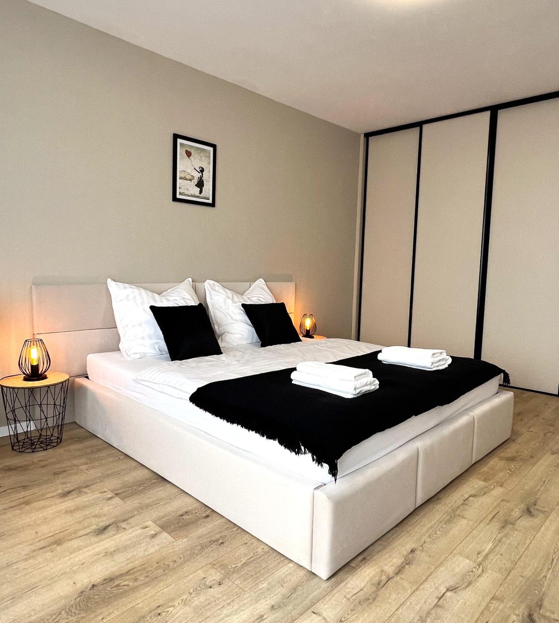 Cozy Stay Apartment Trencin Bagian luar foto